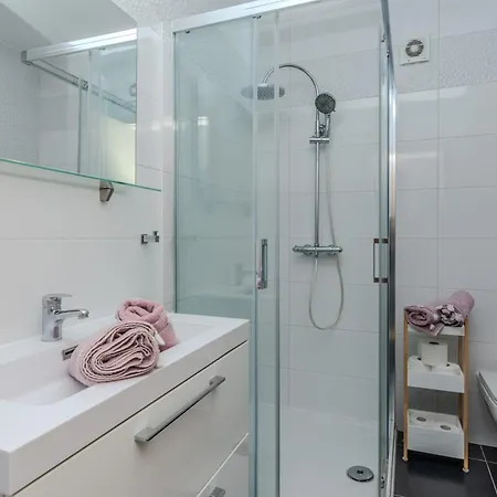 With Parking Space - 18519 Apartamento Vir