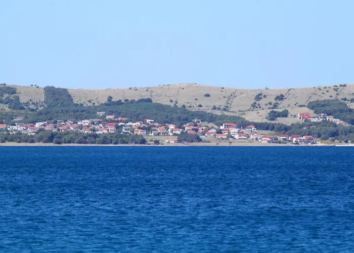 Lejlighed With Parking Space - 18519