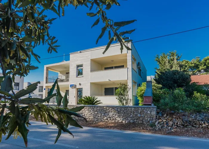 Lejlighed With Parking Space - 18519