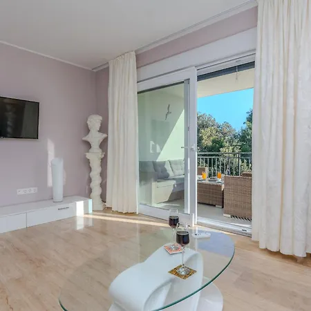 Appartamento With A Parking Space - 18519 *