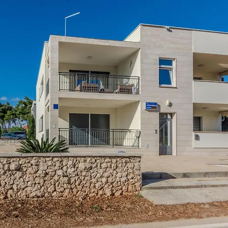 Appartamento With A Parking Space - 18519 Vir