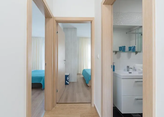 With Parking Space - 18519 Vir